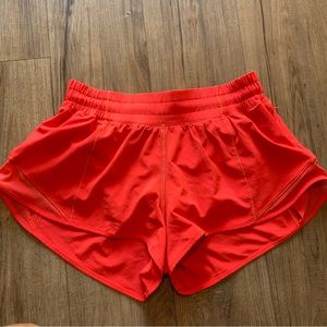 Lululemon Hotty Hot short